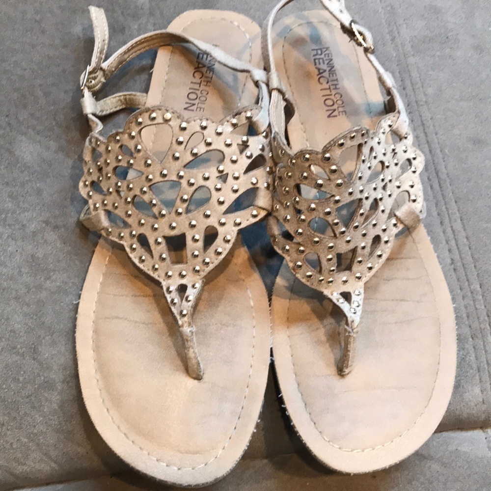 Kenneth Cole Reaction tan and gold sandals
